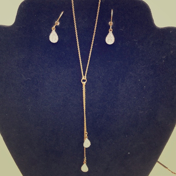 Jewelry - Necklace and earring combo.